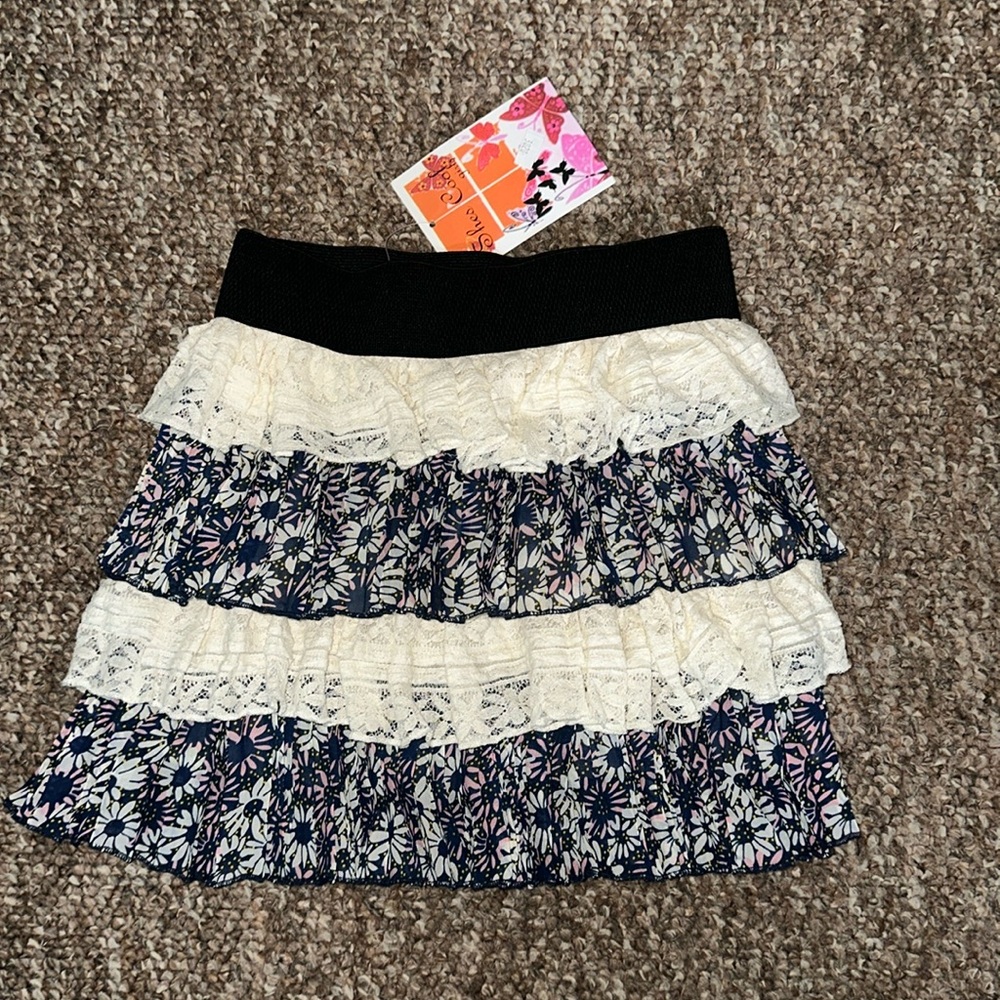 She’s Cool Girls dressy floral skirt with lace detail Brand New With Tags